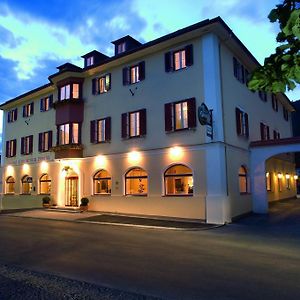 Gasthof Goldener Fisch Hotel Лиенц Exterior photo