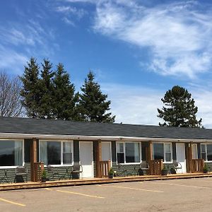 Royalty Maples Cottages And Motel Шарлъттаун Exterior photo