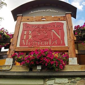 La Maison Du Bon Megnadzo Hotel Doues Exterior photo