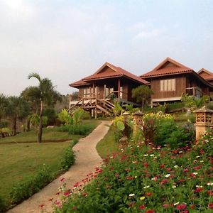 Maan Mek Talay Mok Resort Лоеи Exterior photo