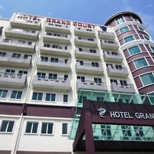 Grand Court Hotel Телук Интан Exterior photo