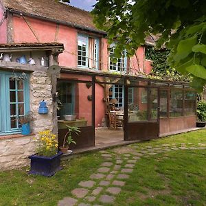 Les Rouges Gorges Bed & Breakfast Живерни Exterior photo