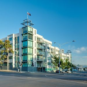 Waterfront Apartment Джилонг Exterior photo