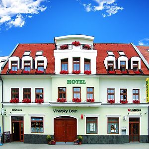 Hotel Vinarsky Dom Пежинок Exterior photo