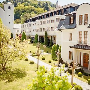 Kloster St. Josef Hotel Ноймаркт ин дер Оберпфалц Exterior photo