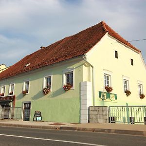 Guesthouse Veles Словенска Бистрица Exterior photo