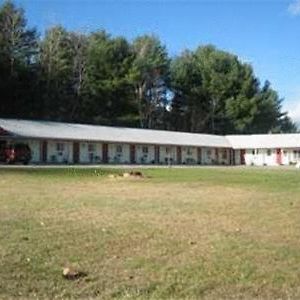 Yankee Village Motel Ascutney Exterior photo