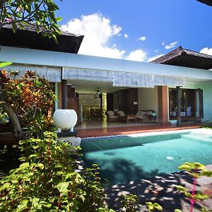 Kalicaa Villa Resort, Танджунг Лесунг Exterior photo