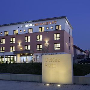 Cityhotel Am Mckeeplatz Крайлсхайм Exterior photo