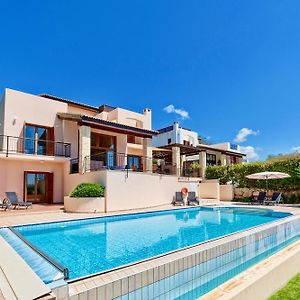 4 Bedroom Villa Helidoni With Private Infinity Pool, Aphrodite Hills Resort Куклия Exterior photo