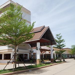 Baiboon Grand Hotel Лоеи Exterior photo