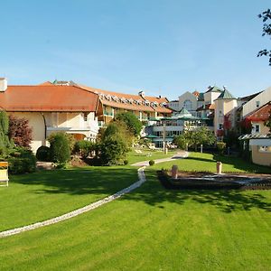 Columbia Hotel Bad Griesbach Бад Грисбах Exterior photo