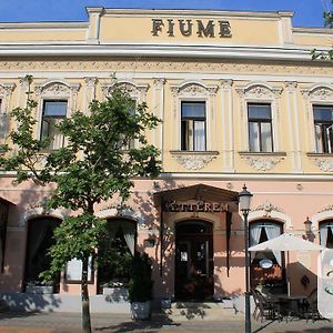 Fiume Hotel Бекесксаба Exterior photo