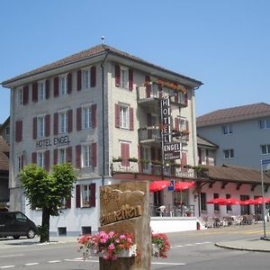 Hotel Engel Еметен Exterior photo