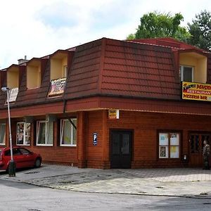 Penzion Kaspec Hotel Uničov Exterior photo