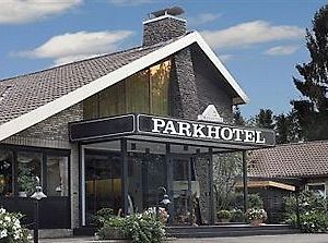 Parkhotel Щадалендорф Exterior photo