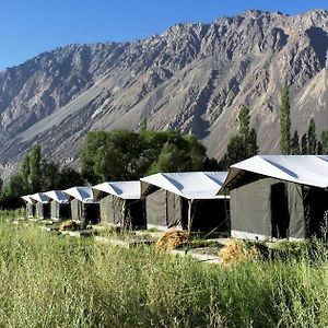 Cold Desert Camp Hotel Лех Exterior photo