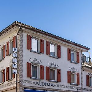 Hotel Alpina Зернез Exterior photo