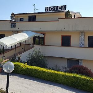 Hotel Vittoria Беневенто Exterior photo