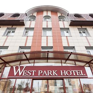 West Park Hotel Киев Exterior photo