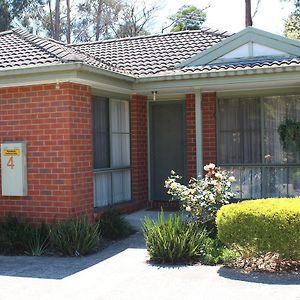 Australian Home Away Ringwood Bardia Exterior photo