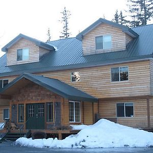 Twin Peaks Lodge And Rv Park Сюърд Exterior photo