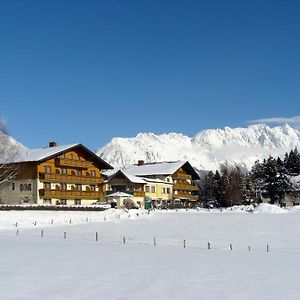 Landhotel Haeuserl Im Wald Грьобминг Exterior photo