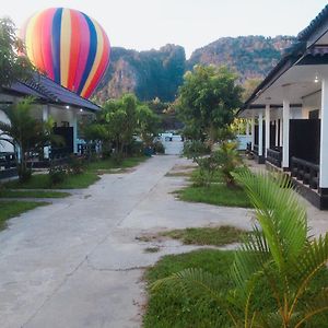 Somsiri Resort Ванг Виенг Exterior photo