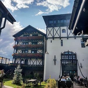 Podu' Cu Lanturi Hotel Bacău Exterior photo