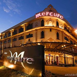 Mercure Vientiane Hotel Exterior photo