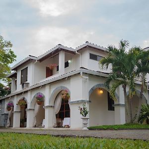 El Lugar Boutique Hotel Перейра Exterior photo