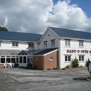 Nant-Y-Ffin Hotel Llandissilio Exterior photo