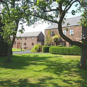 Parr Hall Farm, Eccleston Hotel Чорли Exterior photo