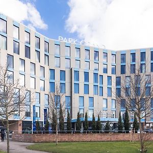 Park Grand Heathrow Hotel Хаунслоу Exterior photo