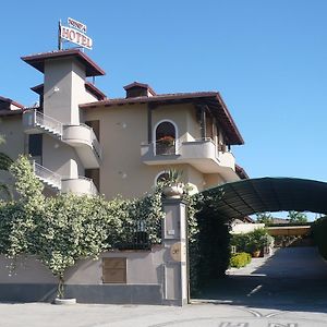 Ninfa Hotel Куалиано Exterior photo