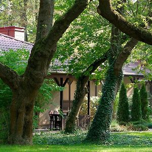 Lipowy Przyladek - Szkolenia I Wypoczynek Hotel Сероцк Exterior photo