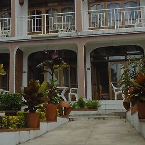 Ubumwe Hotel Жизени Exterior photo