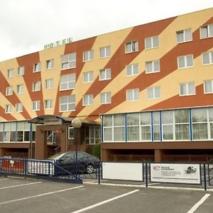 Hotel Restauracja Cukropol Gostyń Exterior photo