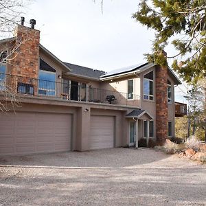 Harmony Belle At Kolob Canyon Bed & Breakfast New Harmony Exterior photo