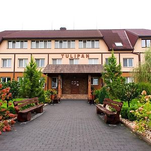 Tulipan Hotel Aquapark Vyshkove Exterior photo