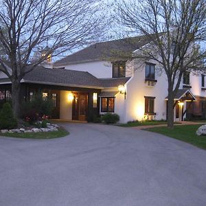 Settlement Courtyard Inn & Lavender Spa Фиш Крийк Exterior photo