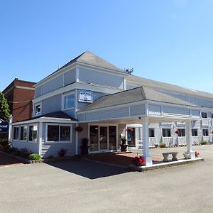 Seacoast Inn Хаянис Exterior photo