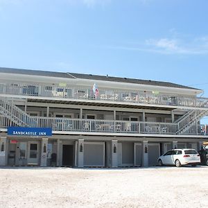 Sandcastle Beachfront Inn Уестърли Exterior photo