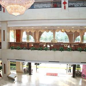 Xinchangjiang Business Hotel Цзиндечжен Interior photo