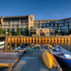 Oceanfront Suites At Коуичан Бей Exterior photo