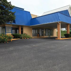 Americas Best Value Inn Нютън Exterior photo