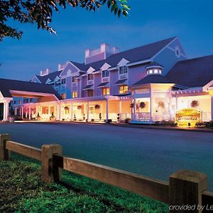 Two Trees Inn At Foxwoods Ледярд Сентър Exterior photo