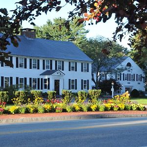 Publick House Historic Inn And Country Motor Lodge Стърбридж Exterior photo