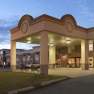 Travelodge By Wyndham Едмъндстън Exterior photo