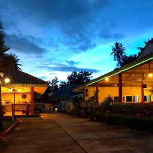 Koh Yao Chukit Dachanan Resort Ко Яо Ной Exterior photo